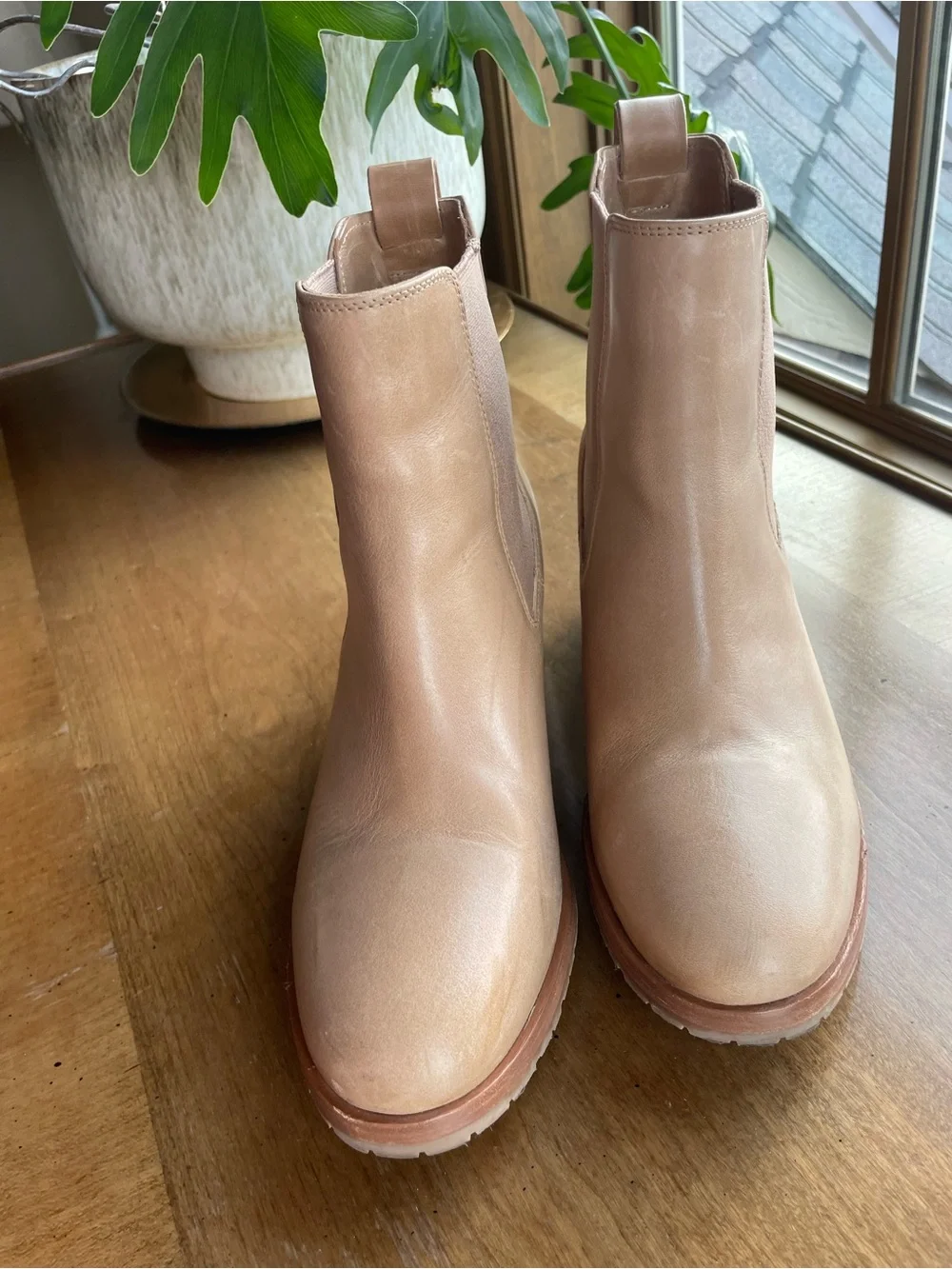 Nisolo Tan Leather Chelsea Ankle Block Heel Booties 9.5